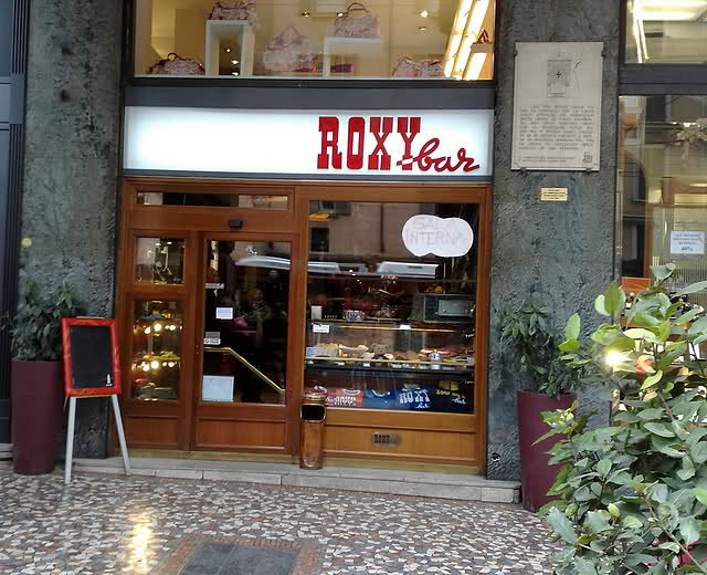 Lo storico Roxy Bar a Bologna CHIUDE!