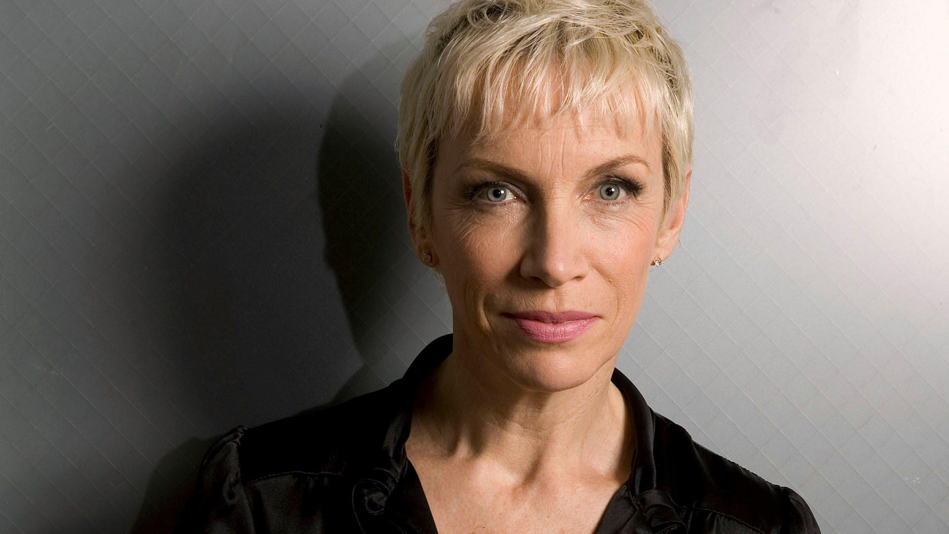 Annie Lennox il 28 ottobre uscirà con “Nostalgia”