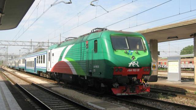 Aria condizionata ko e finestrini bloccati: treni regionali roventi