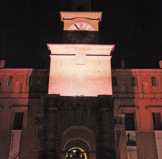 CARPI: PALAZZO DEI PIO SI TINGE DI ROSA