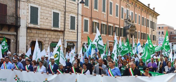 FERRARA: IL MONDO AGRICOLO SCENDE IN PIAZZA