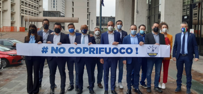 BOLOGNA: FLASH MOB DELLA LEGA CONTRO IL COPRIFUOCO
