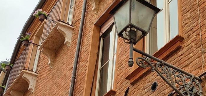 FERRARA: AL VIA LE PULIZIE DELLE LANTERNE STORICHE