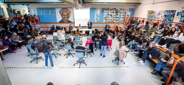 BOLOGNA: DAL 2025 SCUOLE MEDIE APERTE IL POMERIGGIO