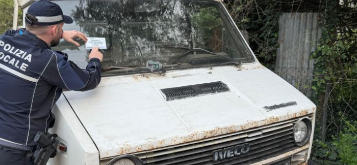 BOLOGNA: SEQUESTRATO UN ALTRO MEZZO ABBANDONATO